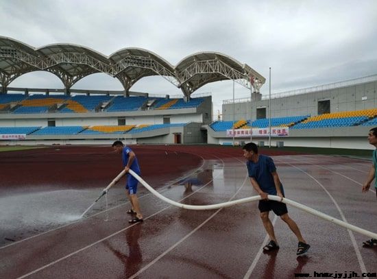 市全民健身服务中心举行消防安全疏散培训和演练